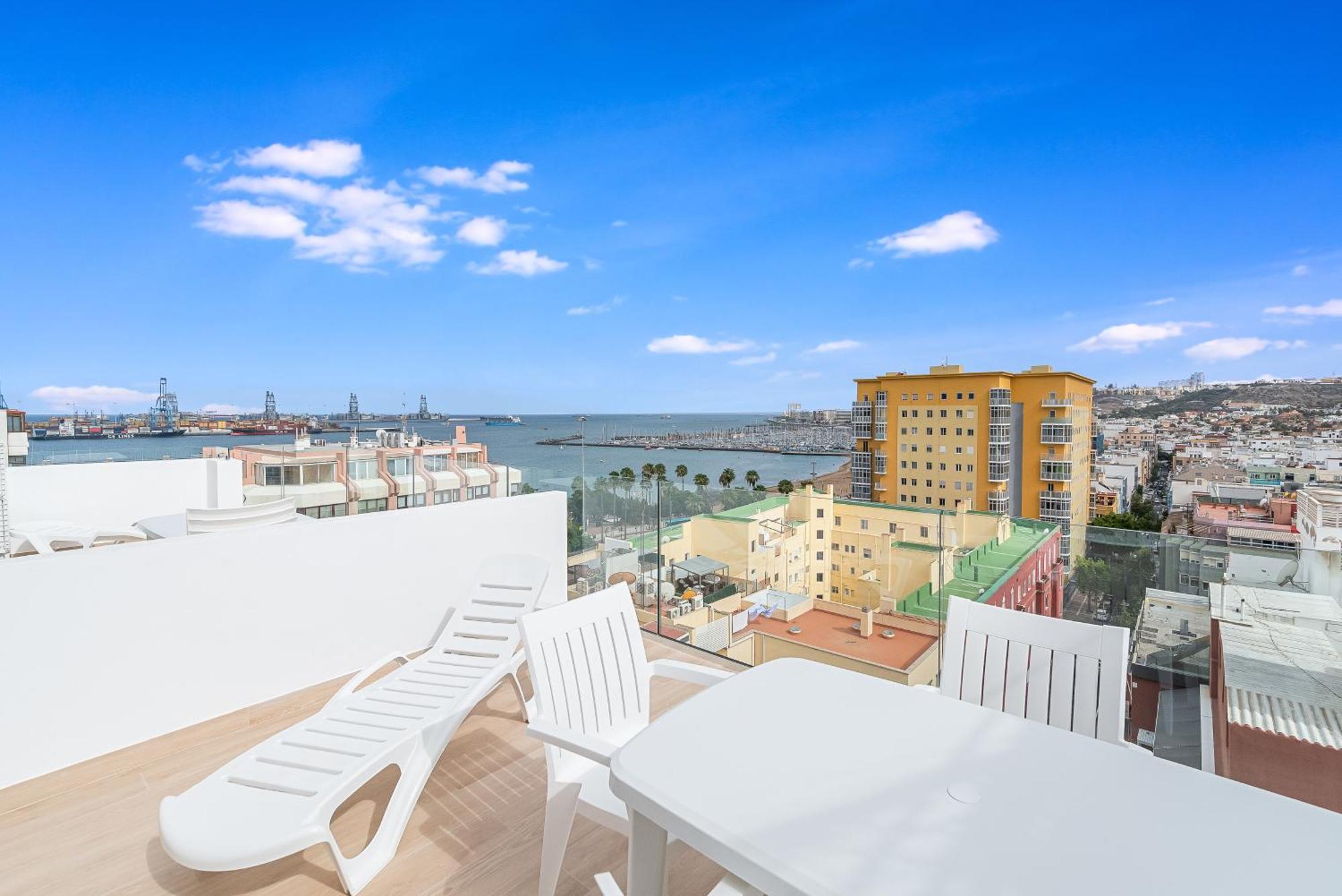 Home2book Design Attic City&beach Views Palmas Apartment *